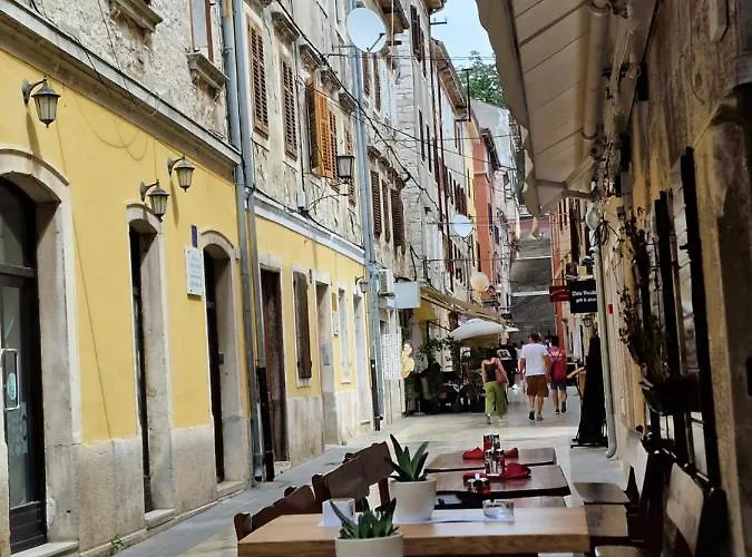 Sena Luxury Пула